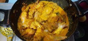 adding chicken to peanut chicken recipe