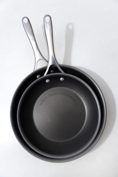 Capacity & diameter of omelete pan
