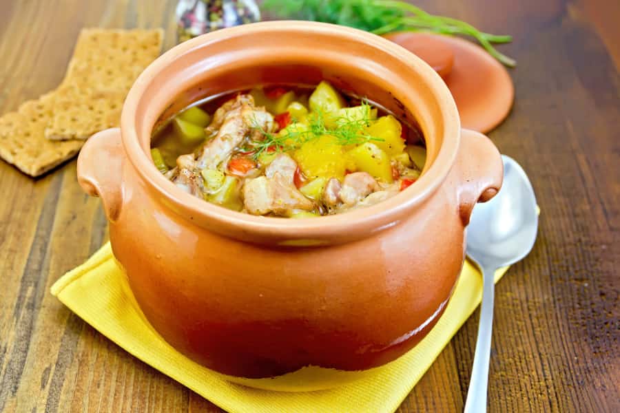 cooking on clay pot