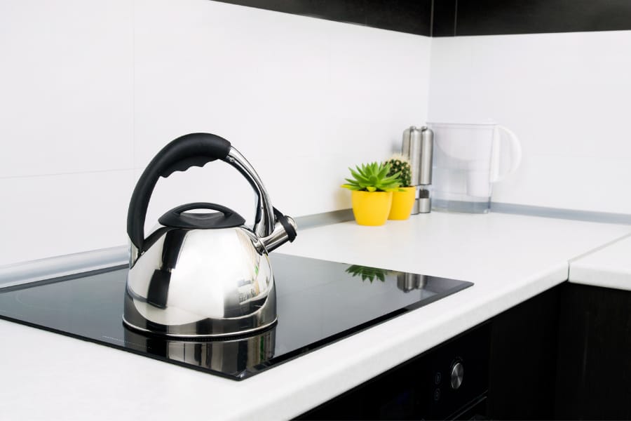 induction hob kettle on induction hob