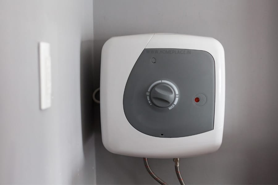instant geyser pros and cons