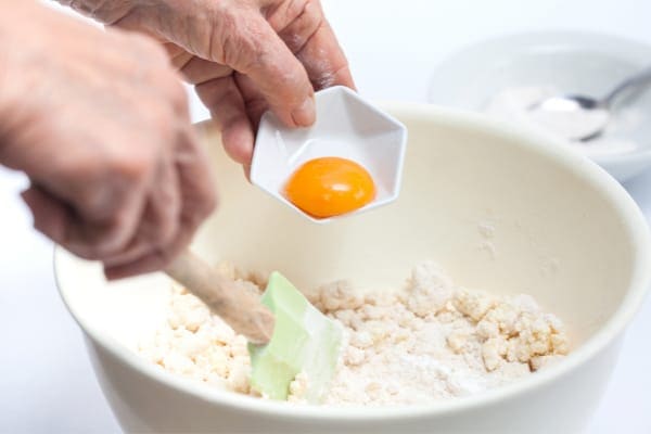 Mix the ingredients